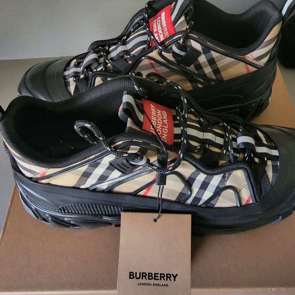 COPY - Men's Burberry tennis shoes